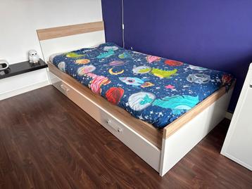 Tienerbed met lade