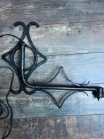 Gietijzeren uittrek lamp, wandlamp stalen lamp. Vintage, Huis en Inrichting, Lampen | Wandlampen, Ophalen of Verzenden, Zo goed als nieuw