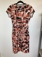 Lilytime bruine abstracte jurk getailleerd ceintuur maat 38, Bruin, Ophalen of Verzenden, Zo goed als nieuw, Knielengte
