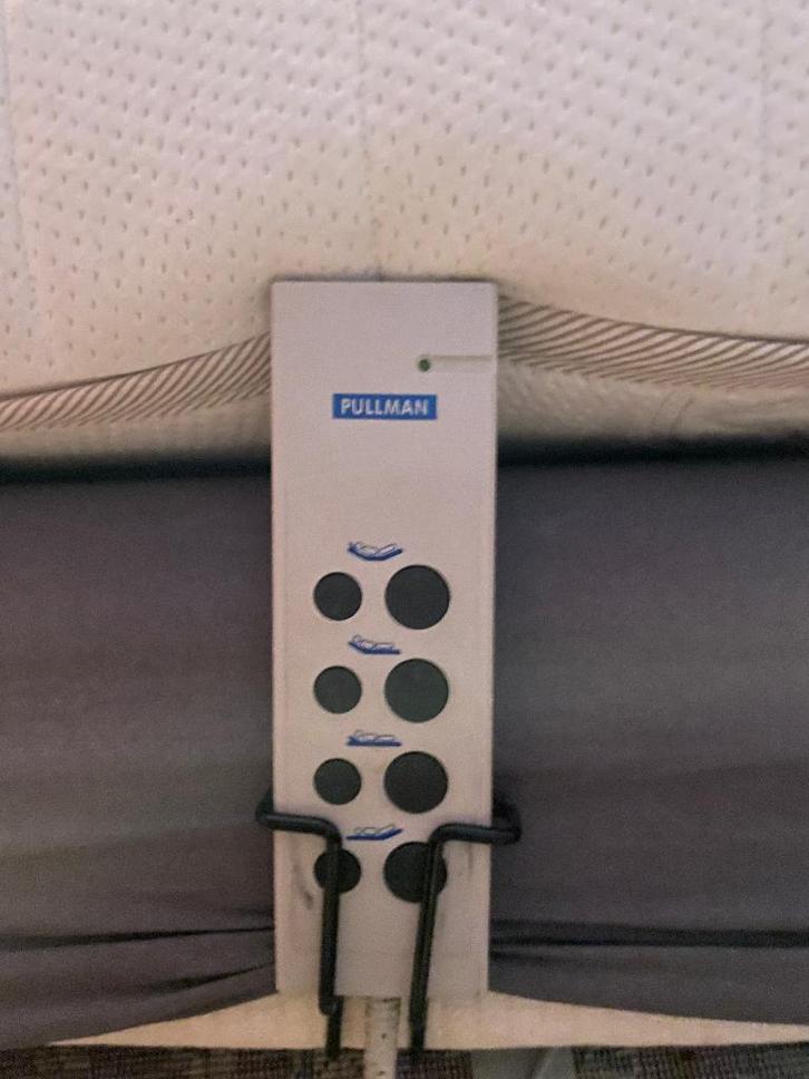 Elektrisch onderstel met matrassen, Huis en Inrichting, Slaapkamer | Matrassen en Bedbodems, Gebruikt, Bedbodem, 90 cm, 200 cm