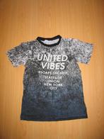 H&M t-shirt korte mouw grijs/wit leuke opdruk maat 134-140, Jongen of Meisje, H&M, Ophalen of Verzenden, Zo goed als nieuw