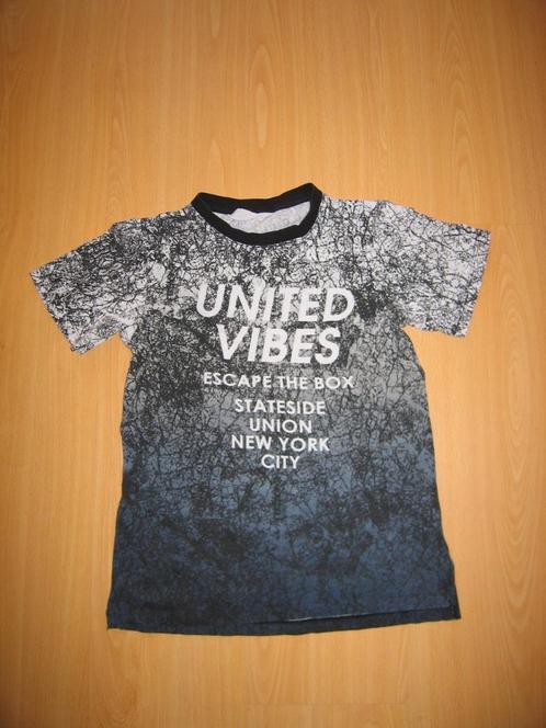 H&M t-shirt korte mouw grijs/wit leuke opdruk maat 134-140, Kinderen en Baby's, Kinderkleding | Maat 134, Zo goed als nieuw, Jongen of Meisje