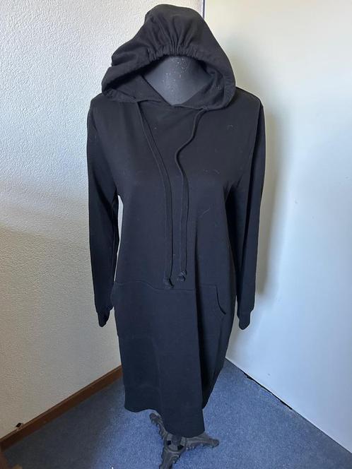 True spirit zwarte joggingstof jurk mt L z.g.a.n., Kleding | Dames, Jurken, Zo goed als nieuw, Maat 42/44 (L), Zwart, Boven de knie