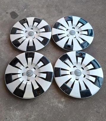 Set wieldoppen 16" Audi orig. 8V0 601 147B beschikbaar voor biedingen