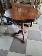 Bijna antieke wijntafeltjes met ingelegd blad p/st 39.95, Antiek en Kunst, Ophalen of Verzenden