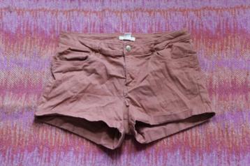 Leuke korte broek.Mt 40.Merk H&M beschikbaar voor biedingen