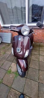 Mooie Vespa lx 50 touring 10.700 km evt voor onderdelen, Fietsen en Brommers, Ophalen of Verzenden, Gebruikt, Vespa