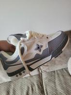 LV trainers sneakers 43, Kleding | Heren, Schoenen, Ophalen of Verzenden, Nieuw, Wit