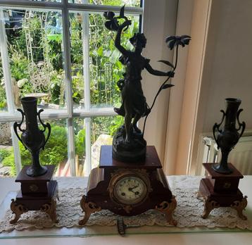 Antiek pendulestel  beschikbaar voor biedingen