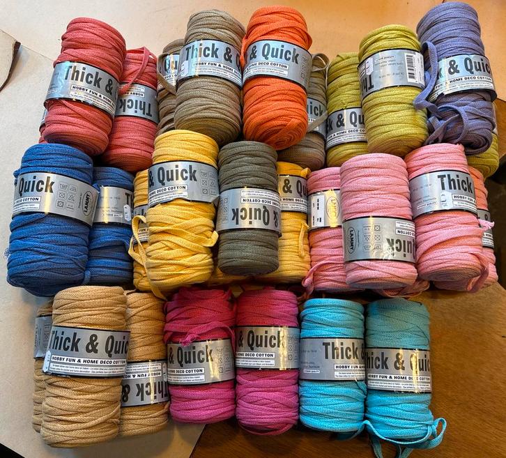 33x bollen Thick en Quick garenpakket breigaren  haakgaren, Hobby en Vrije tijd, Breien en Haken, Zo goed als nieuw, Breien of Haken