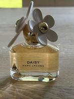 Marc jacobs Daisy edt 50 ml, Sieraden, Tassen en Uiterlijk, Uiterlijk | Parfum, Verzenden, Zo goed als nieuw
