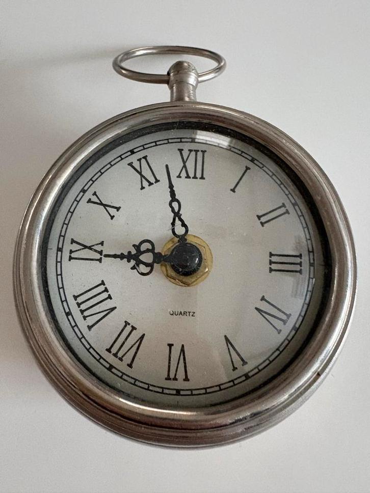 Vintage zakhorloge groot formaat met Romeinse cijfers, Huis en Inrichting, Woonaccessoires | Klokken, Zo goed als nieuw, Overige typen
