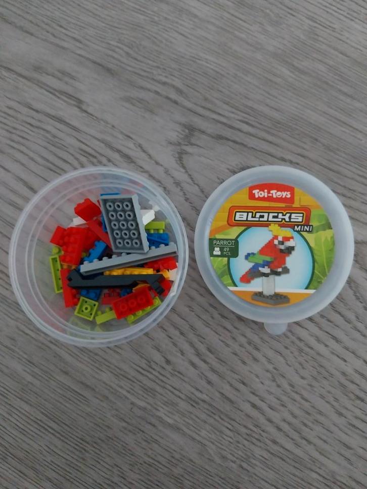 Mini Lego Papegaai - Toi-Toys Blocks, Kinderen en Baby's, Speelgoed | Bouwstenen, Zo goed als nieuw, Overige merken, Ophalen