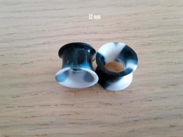 Nieuwe tunnels. Silicone. Zwart/wit. 4, 5, 8, 12, 16  22, 25 beschikbaar voor biedingen