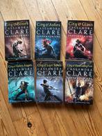Mortal Instruments City bones Cassandra Clare shadowhunters, Ophalen of Verzenden, Zo goed als nieuw, Cassandra Clare