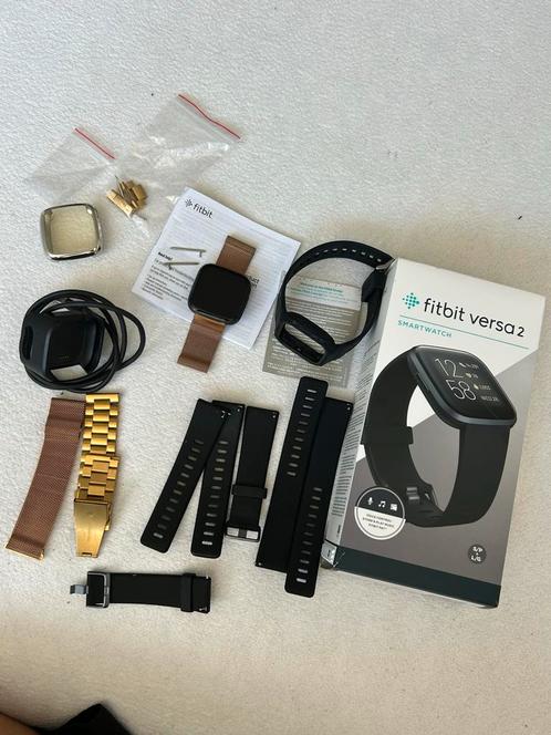 Fitbit Versa 2 Smartwatch Zwart + Extra Bandjes, Sieraden, Tassen en Uiterlijk, Smartwatches, Zo goed als nieuw, Zwart, Hartslag