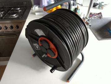 Nieuwe professionele (bouw)stroomkabel op haspel beschikbaar voor biedingen
