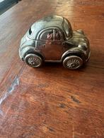 Verzilverde vintage  spaarpot vorm van een Volkswagen Kever., Ophalen of Verzenden, Zo goed als nieuw, Metaal of Blik, Vervoermiddel