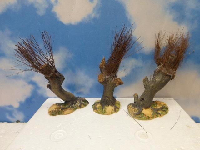 3 stuks dickensville elfsteden knotwilgen kerstdorp bomen, Diversen, Kerst, Gebruikt, Ophalen of Verzenden