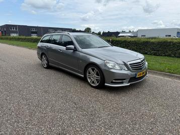Mercedes-Benz E-Klasse E200 CGI BE Estate Aut7 2012 Grijs beschikbaar voor biedingen