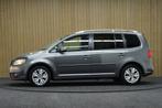 Volkswagen Touran 1.6 TDI Highline BlueMotion 7p. | Cruise-c, Auto's, Euro 5, Stof, Gebruikt, Navigatiesysteem