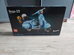 Lego vespa 125 1960s 10298, Ophalen of Verzenden, Zo goed als nieuw, Complete set, Lego