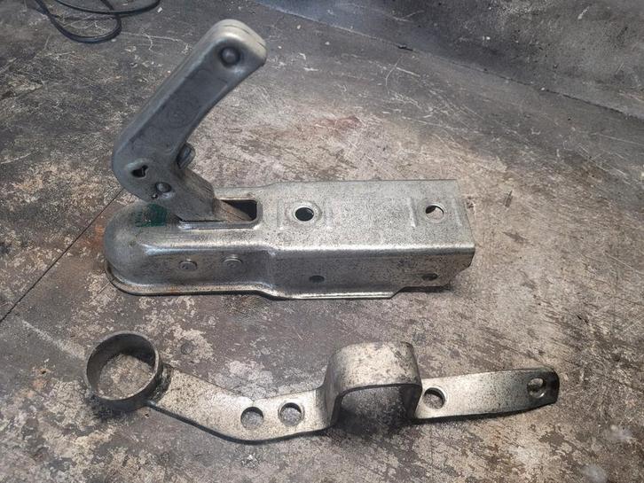 Koppeling kogel trekhaak
Voor trailer aanhangwagen
750 kg ma, Auto diversen, Aanhangwagen-onderdelen, Gebruikt, Ophalen of Verzenden