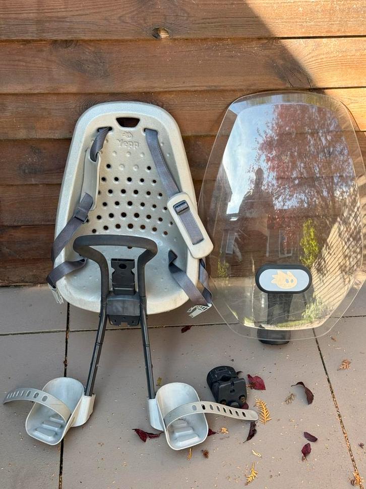 Yepp Fietsstoeltje Achter - Zonder Sleutel, Fietsen en Brommers, Fietsaccessoires | Fietsstoeltjes, Gebruikt, Achterzitje, 9 t/m 18 kg