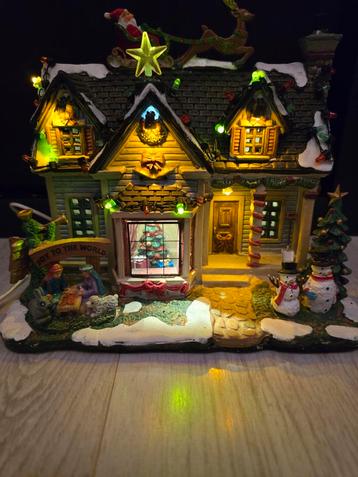 LEMAX decorating the house en Santa's workshop beschikbaar voor biedingen
