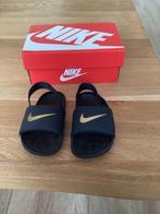 Nike slippers kind maat 23.5 23 - 24 zwart goud, Jongen of Meisje, Overige typen, Ophalen of Verzenden, Zo goed als nieuw