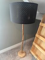 Boomstam Lampvoet + IKEA Nymo Kap - Apart te Koop, Huis en Inrichting, Lampen | Vloerlampen, Ophalen of Verzenden, Gebruikt, Hout
