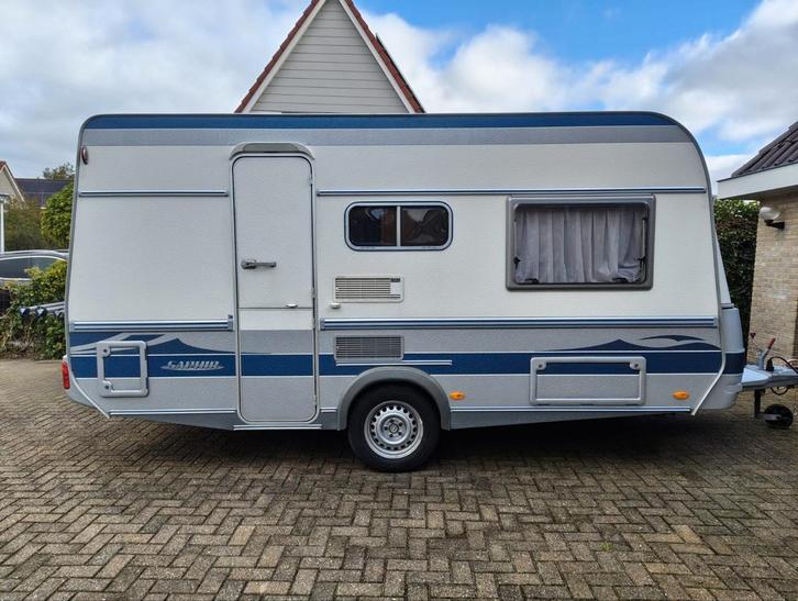 Fendt Saphir 2003 - Vast bed 160x195 Voortent, Caravans en Kamperen, Caravans, Particulier, tot en met 4, 1000 - 1250 kg, Rondzit
