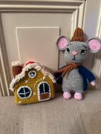 Gehaakte muis naast huisje, Ophalen of Verzenden, Zo goed als nieuw, Haken, Overige typen