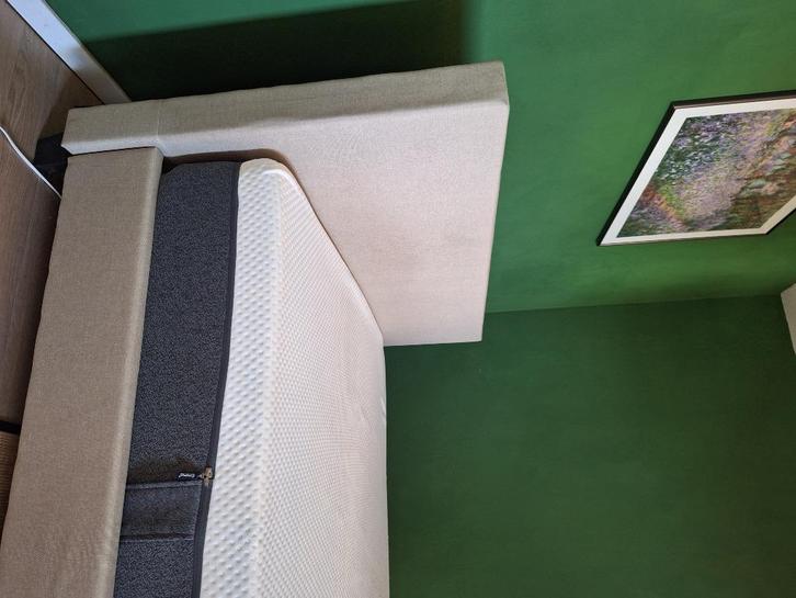 Bedframe + emma matras, Huis en Inrichting, Slaapkamer | Matrassen en Bedbodems, Gebruikt, Matras, 140 cm, 200 cm, Twijfelaar