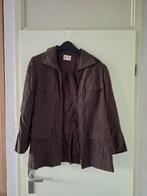 Donkerbruin vintage jasje, met schoudervulling. Maat 38., Maat 38/40 (M), Bruin, Betty Barclay, Ophalen of Verzenden