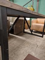 Industriële Eettafel - 4 persoons metalen poten, Ophalen, ., Zo goed als nieuw, .