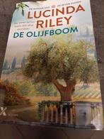 Lucinda Riley De Olijfboom, Ophalen of Verzenden, Zo goed als nieuw, Nederland