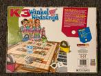 K3 Winkel Wedstrijd Bordspel, Hobby en Vrije tijd, Gezelschapsspellen | Bordspellen, Drie of vier spelers, Ophalen of Verzenden