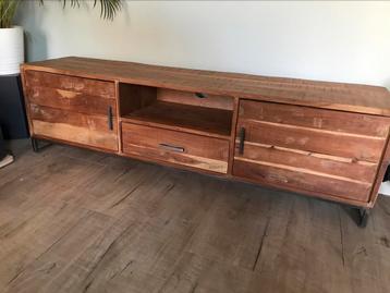 Robuust tv-meubel mahonie hout beschikbaar voor biedingen