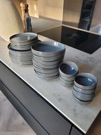 Mooi grijsblauw servies met gouden rand, Ophalen