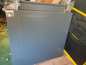 IKEA kastdeuren antraciet en wit hoogglans met scharnieren  beschikbaar voor biedingen