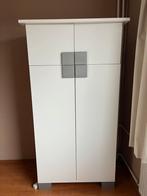Gratis witte kast met deuren VANDAAG 1 jan OPHALEN, Ophalen, Gebruikt, 50 tot 100 cm, 150 tot 200 cm
