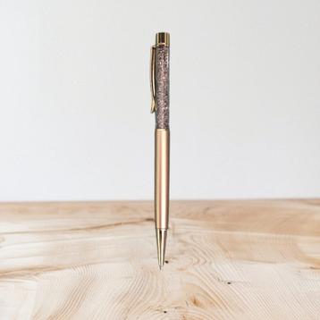 ️ Edelsteenpen Pyriet  beschikbaar voor biedingen