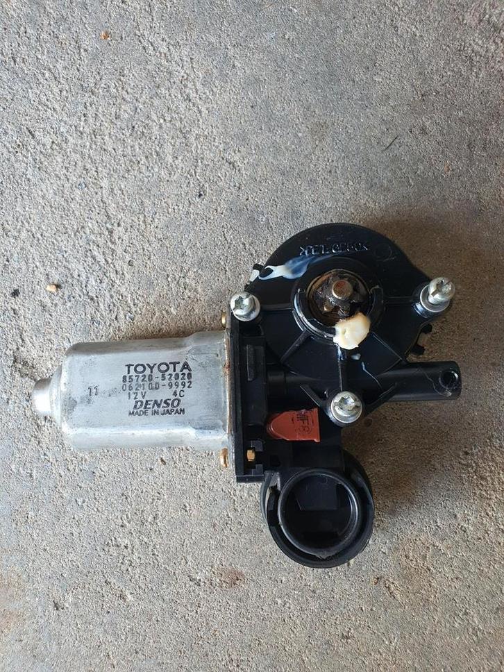 Raammotor elektrische raamToyota Yaris P1 linksvoor Z.G.A.N, Auto-onderdelen, Ruiten en Toebehoren, Alfa Romeo, Audi, BMW, Daihatsu