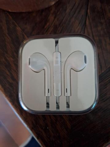 Nieuwe Apple EarPods - Originele Verpakking beschikbaar voor biedingen