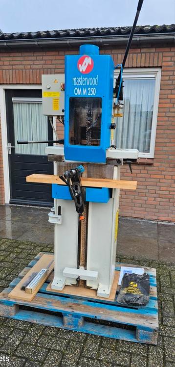 Kettingfrees / kettingsteek
Merk Masterwood
Type OMM 250
CE  beschikbaar voor biedingen