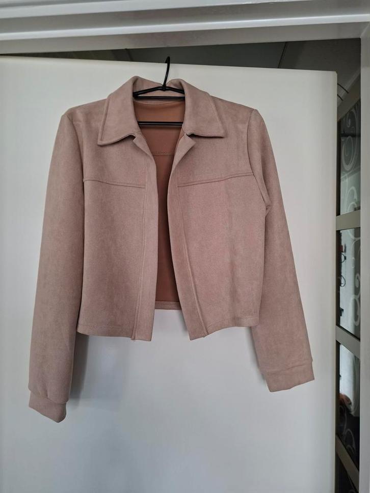 Splinternieuw beige jasje maat S/M. Prijs 15.-, Kleding | Dames, Jasjes, Kostuums en Pakken, Nieuw, Jasje, Maat 36 (S), Beige