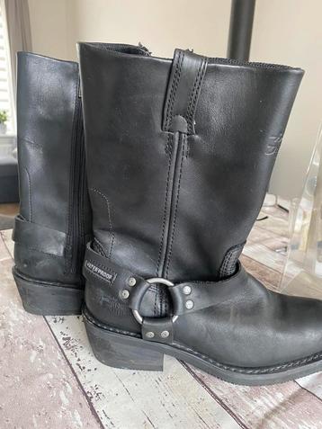 Mooie dames HD laarsen  maat 40 kleur zwart beschikbaar voor biedingen