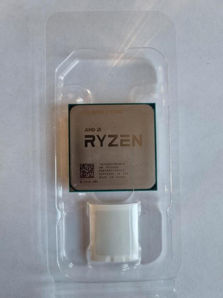 AMD Ryzen 3 2200G, Computers en Software, Processors, Nieuw, 3 tot 4 Ghz, Ophalen of Verzenden