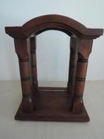 Houten kapel met glas voor (Maria) beeldje, Verzamelen, Religie, Ophalen of Verzenden, Zo goed als nieuw, Overige typen, Christendom | Katholiek